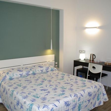 מלון לה ספציה Travel House מראה חיצוני תמונה