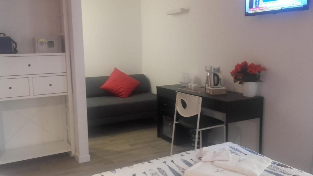מלון לה ספציה Travel House מראה חיצוני תמונה