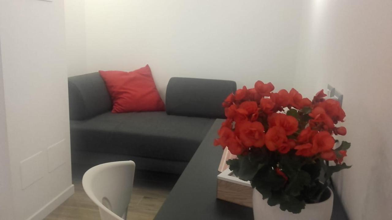 מלון לה ספציה Travel House מראה חיצוני תמונה
